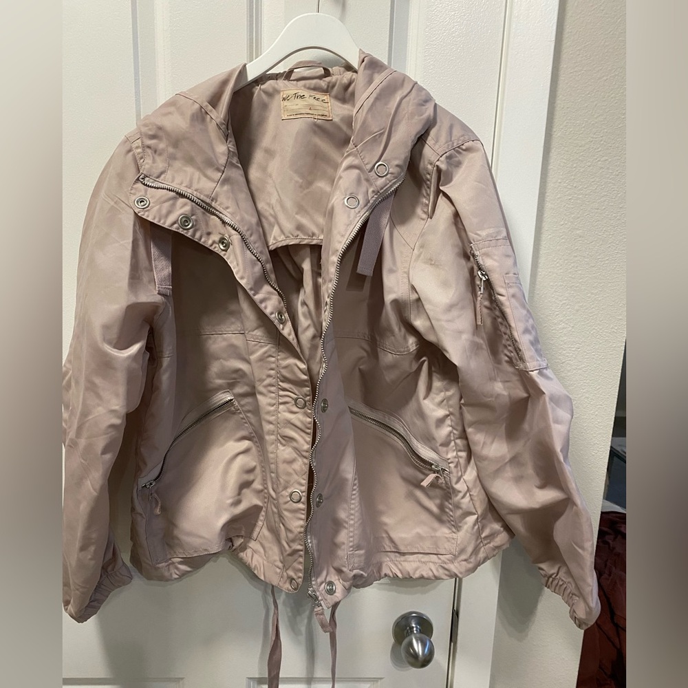 Free People water resistant jacket. New sz L